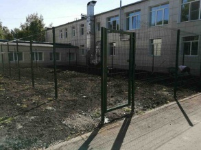 3D заборы для школы 15 метров фото в Лабинске