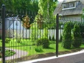 Кованые заборы на ленточном фундаменте 80 метров фото в Лабинске
