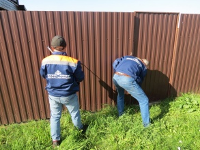 Забор из профнастила с утрамбовкой щебнем 79 метров фото в Лабинске